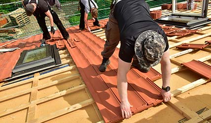 Steildacharbeiten & Dacheindeckungen